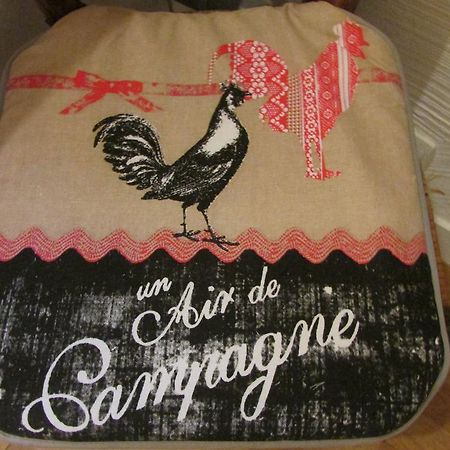 Le Coq En Pate Acomodação com café da manhã Péronne Exterior foto